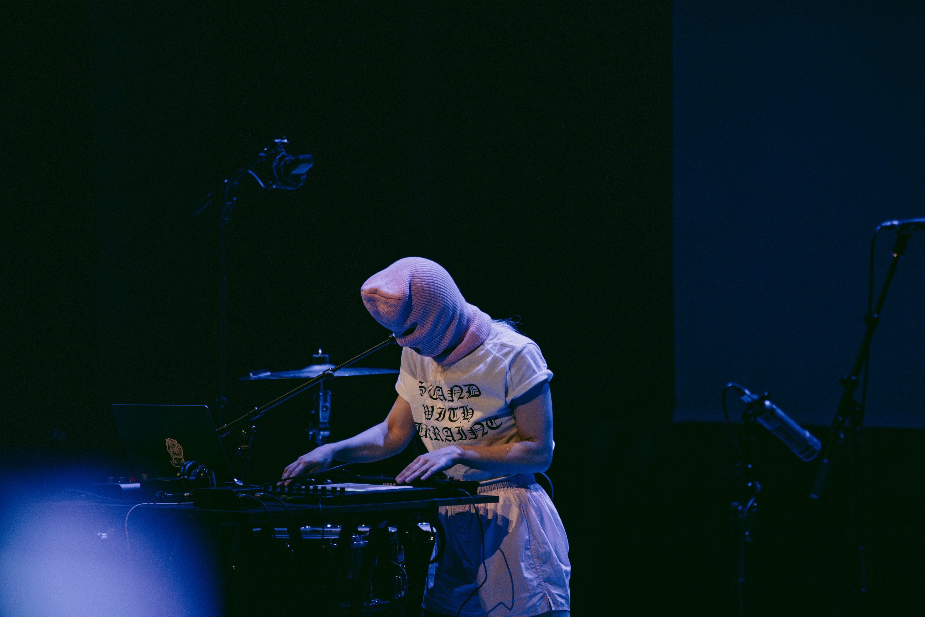 Hendrik L Ders Fotografie Pussy Riot In Der Elbphilharmonie